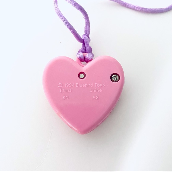 Polly Pocket Swinging Doll Locket - Picture 6 of 6